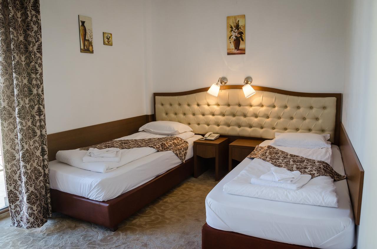 Hotel Condor Oravita Oda fotoğraf